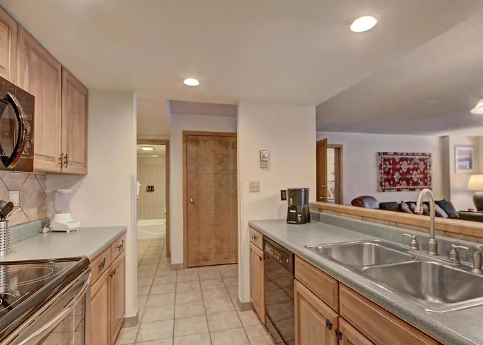 Vs643 And 641h Village Square Apartment *