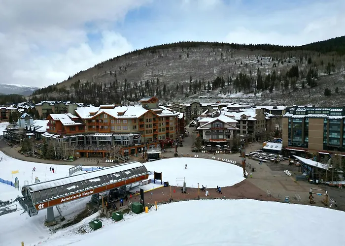 Vs643 And 641h Village Square *
